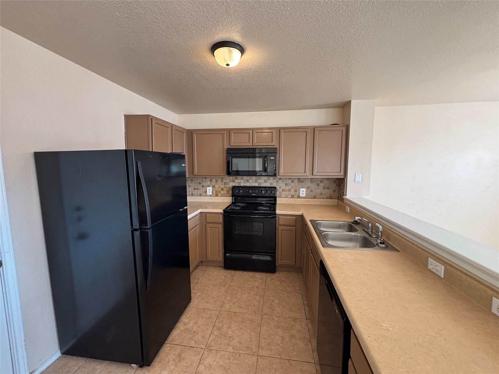 12840 Saint Mary DR — photo 5