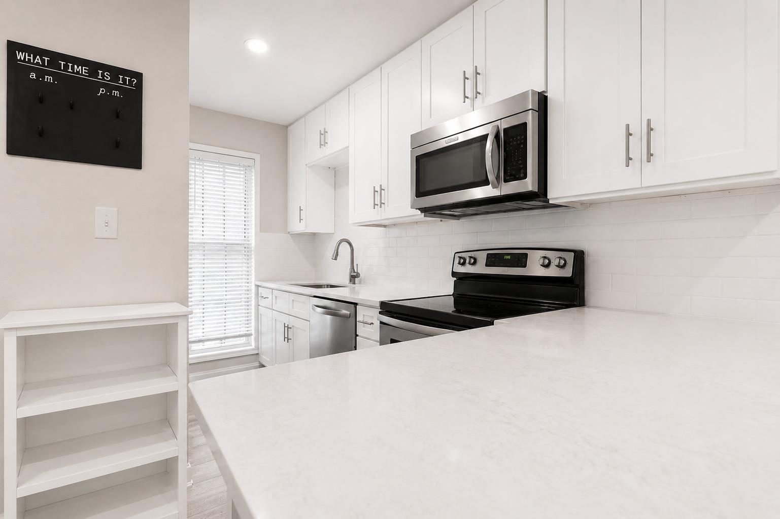 3814 Southway DR — photo 3