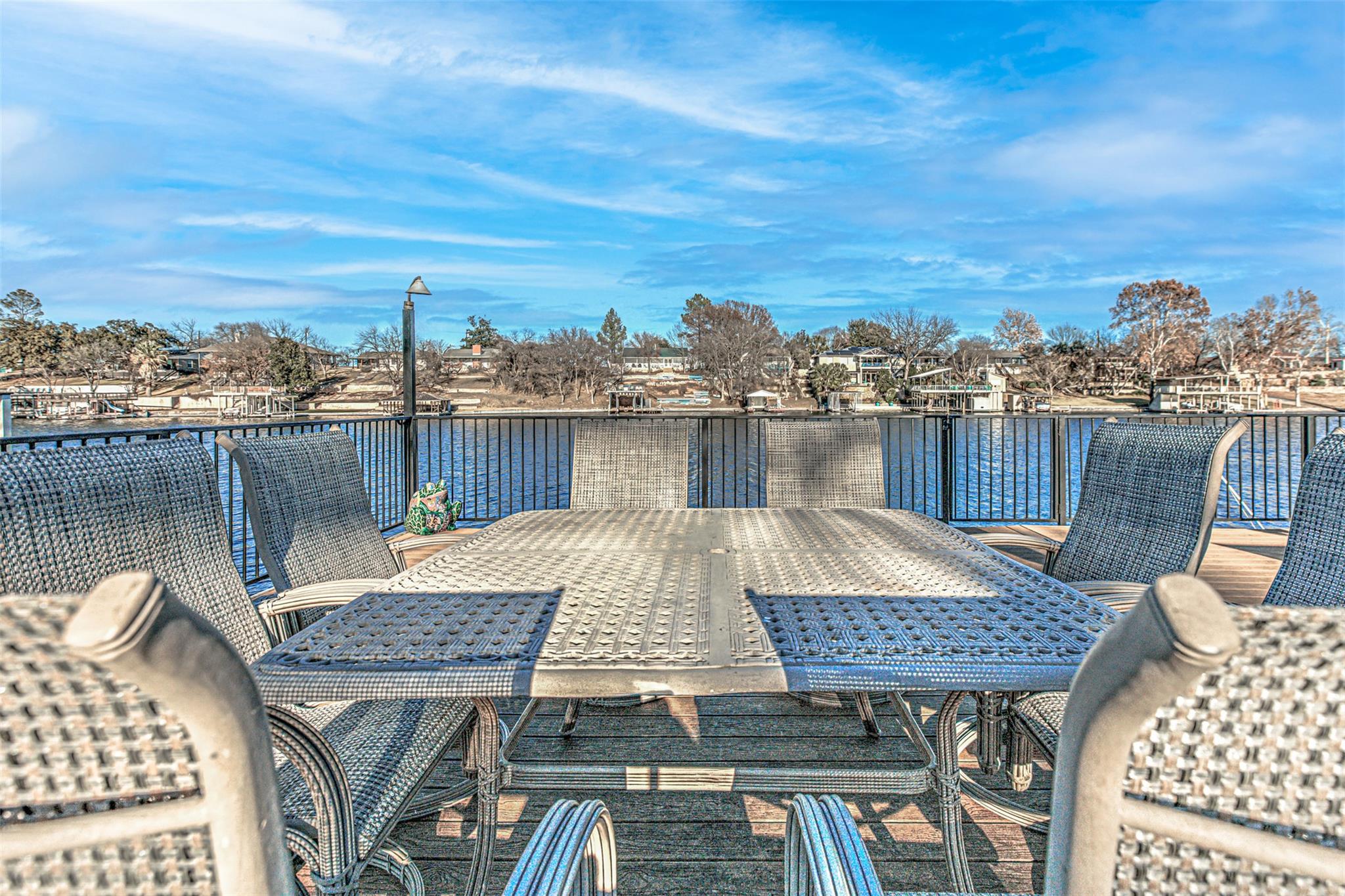 208 Riverside DR — photo 4