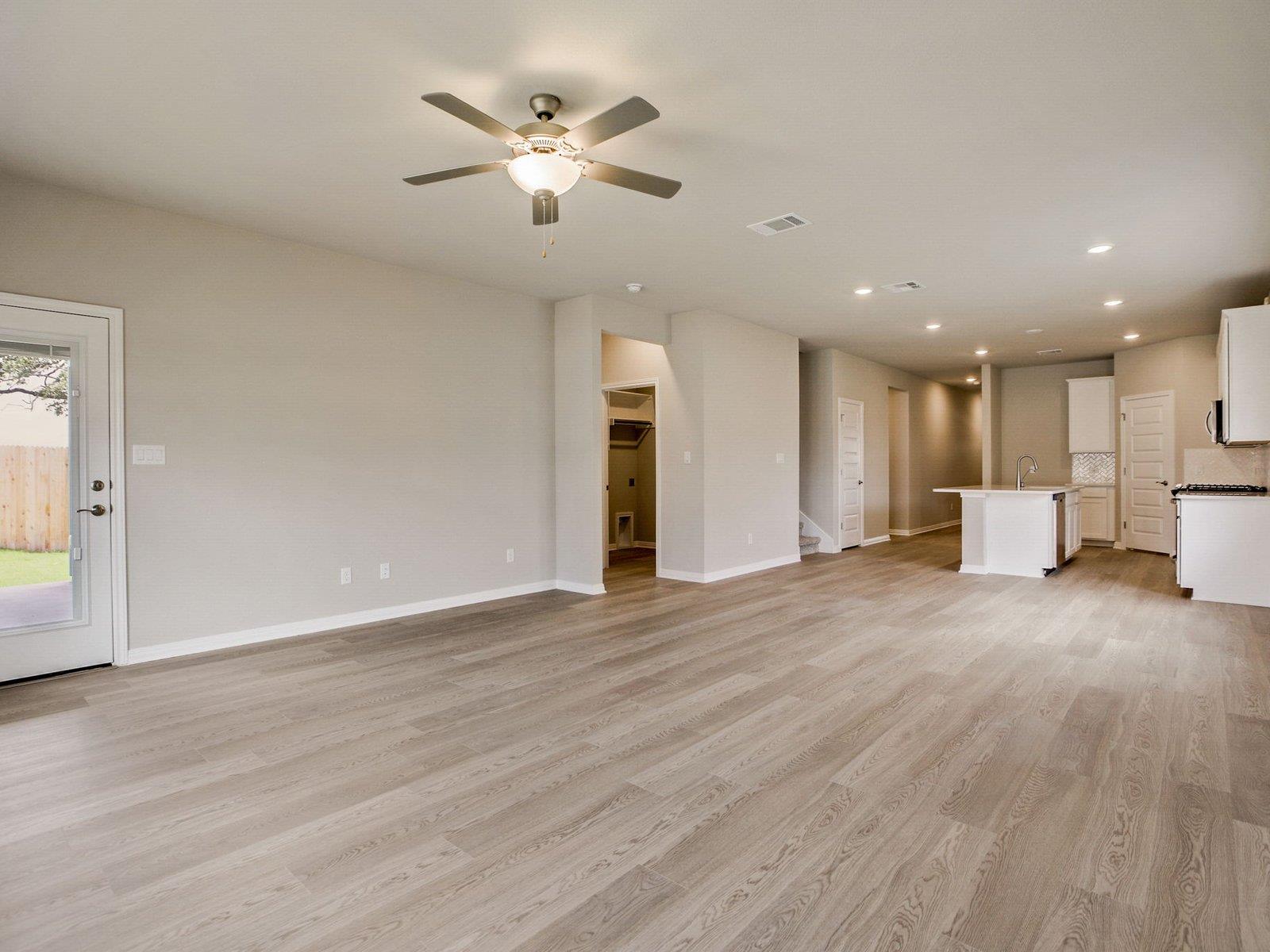 108 Pico ST — photo 3