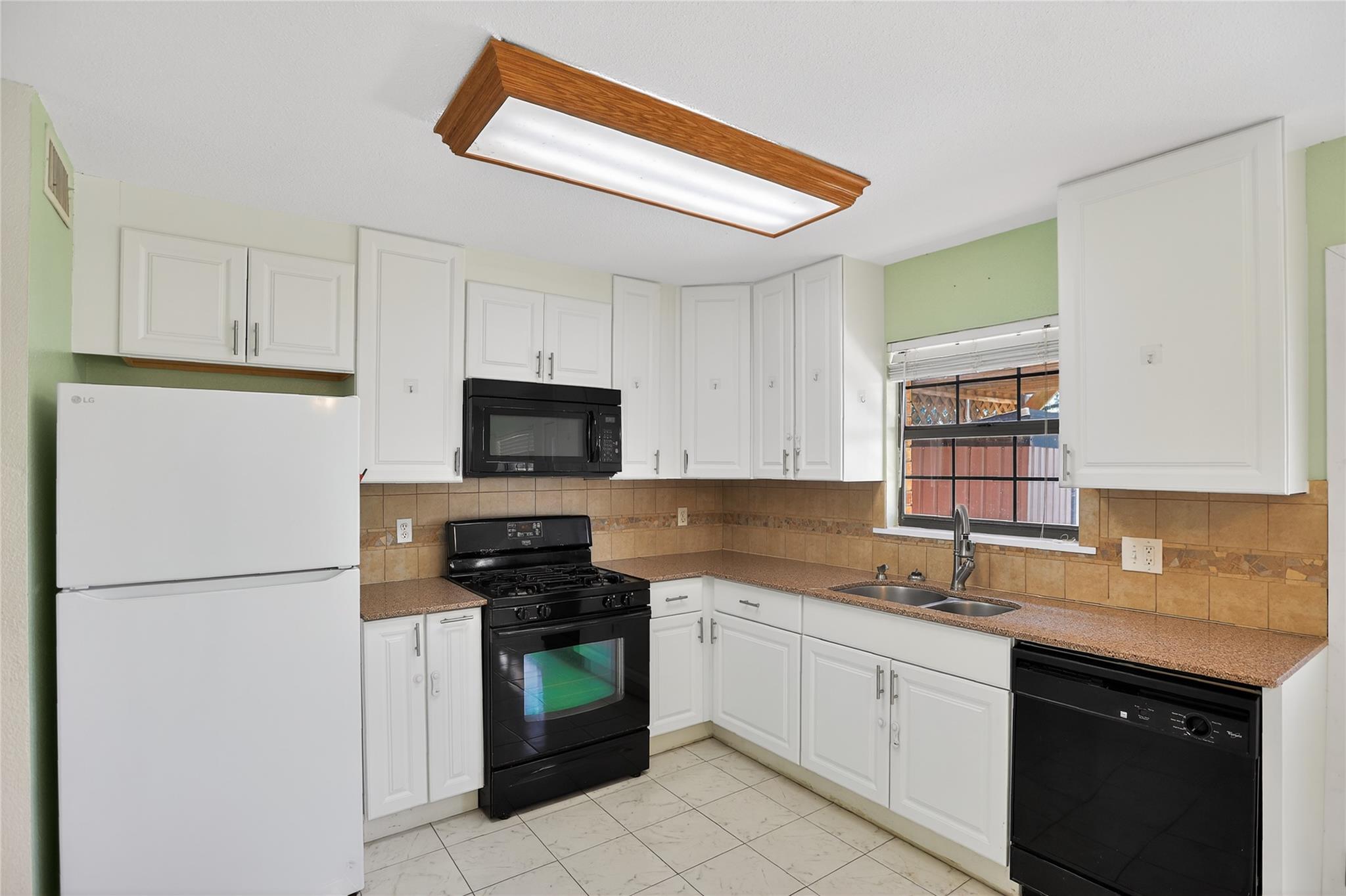 1308 Pendergrass ST — photo 4