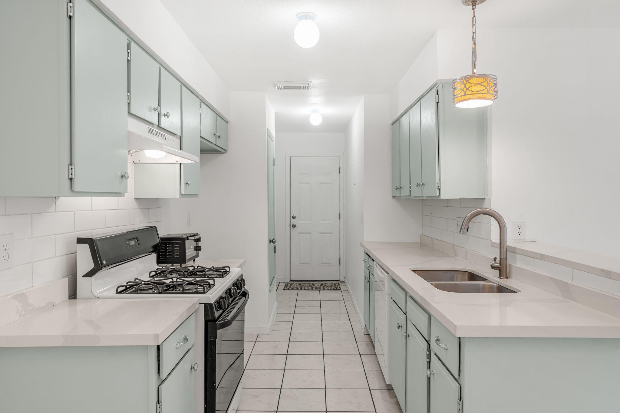 2501 Teri RD #B — photo 3