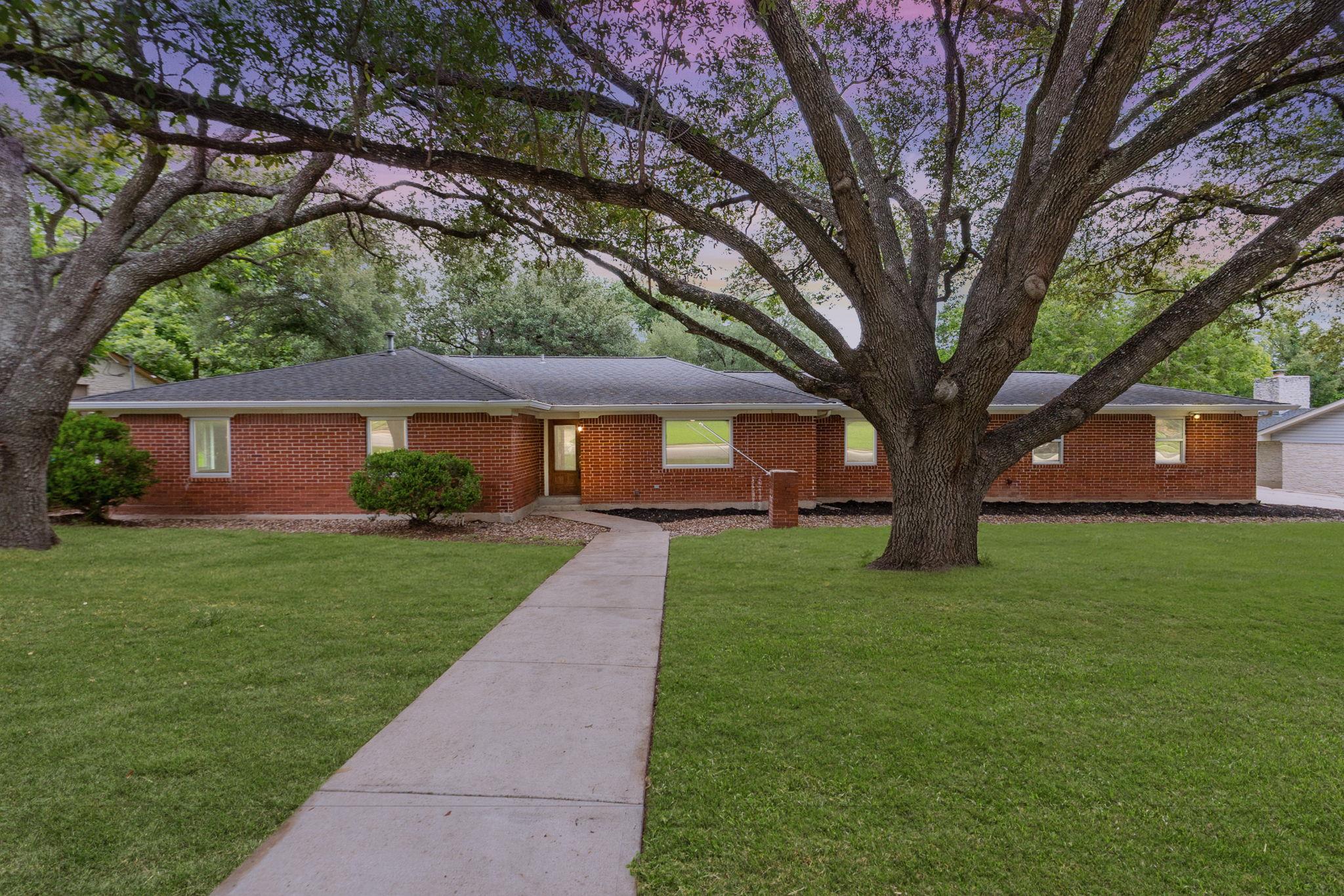 3604 Carla DR — photo 3