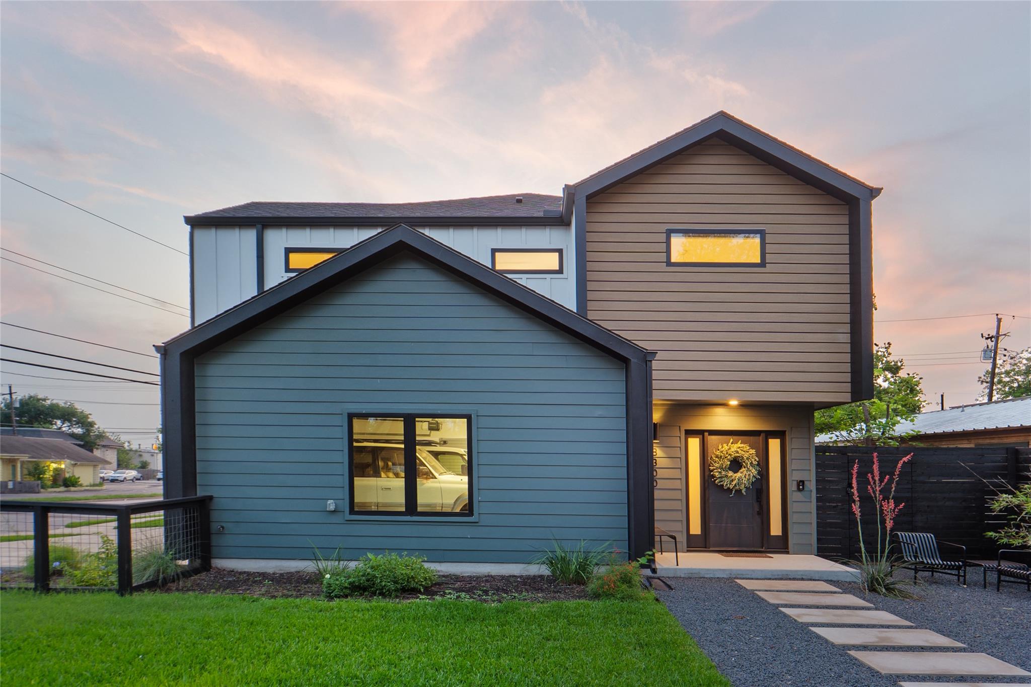8300 Hathaway DR — photo 3