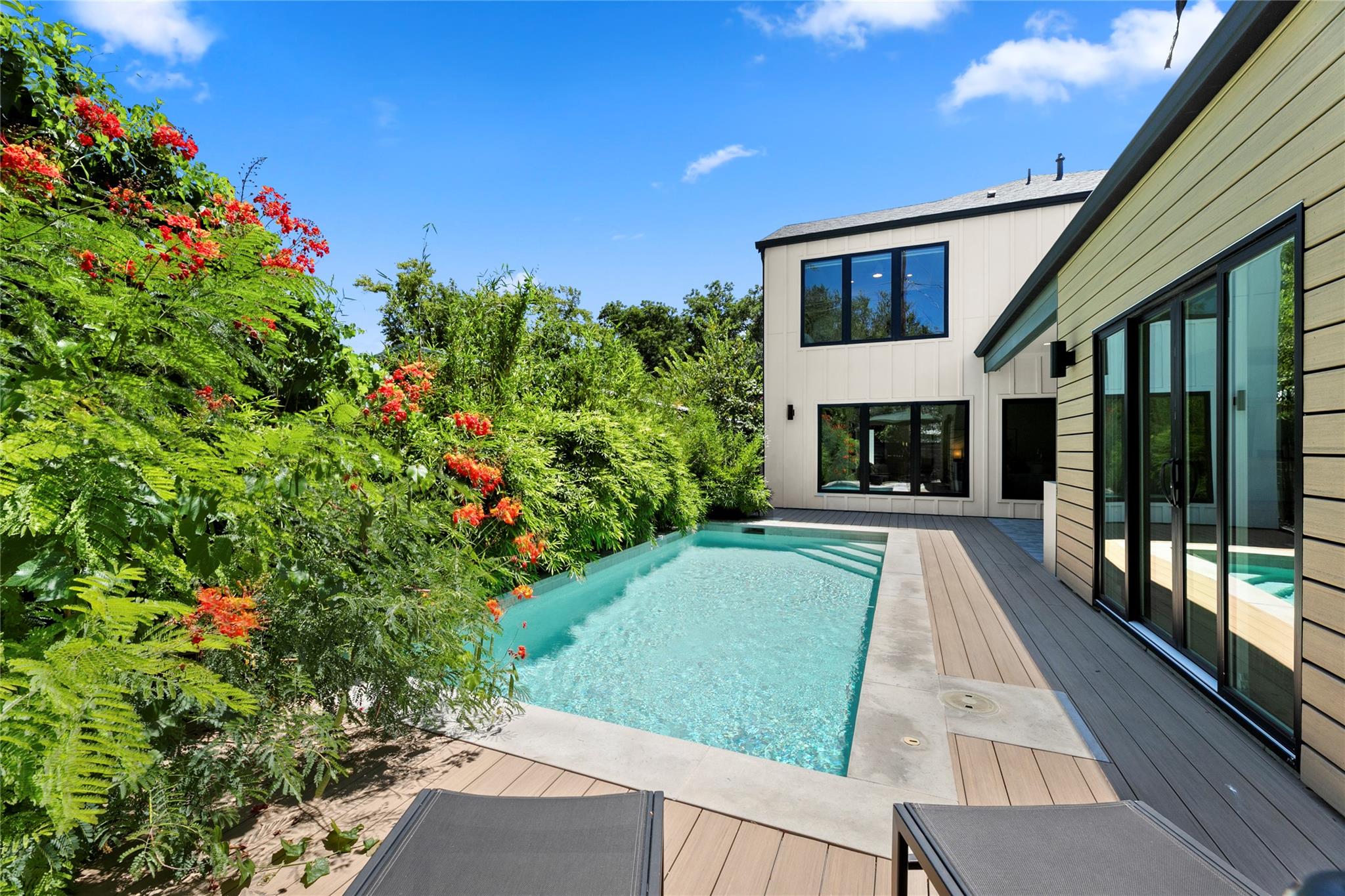 8300 Hathaway DR — photo 4