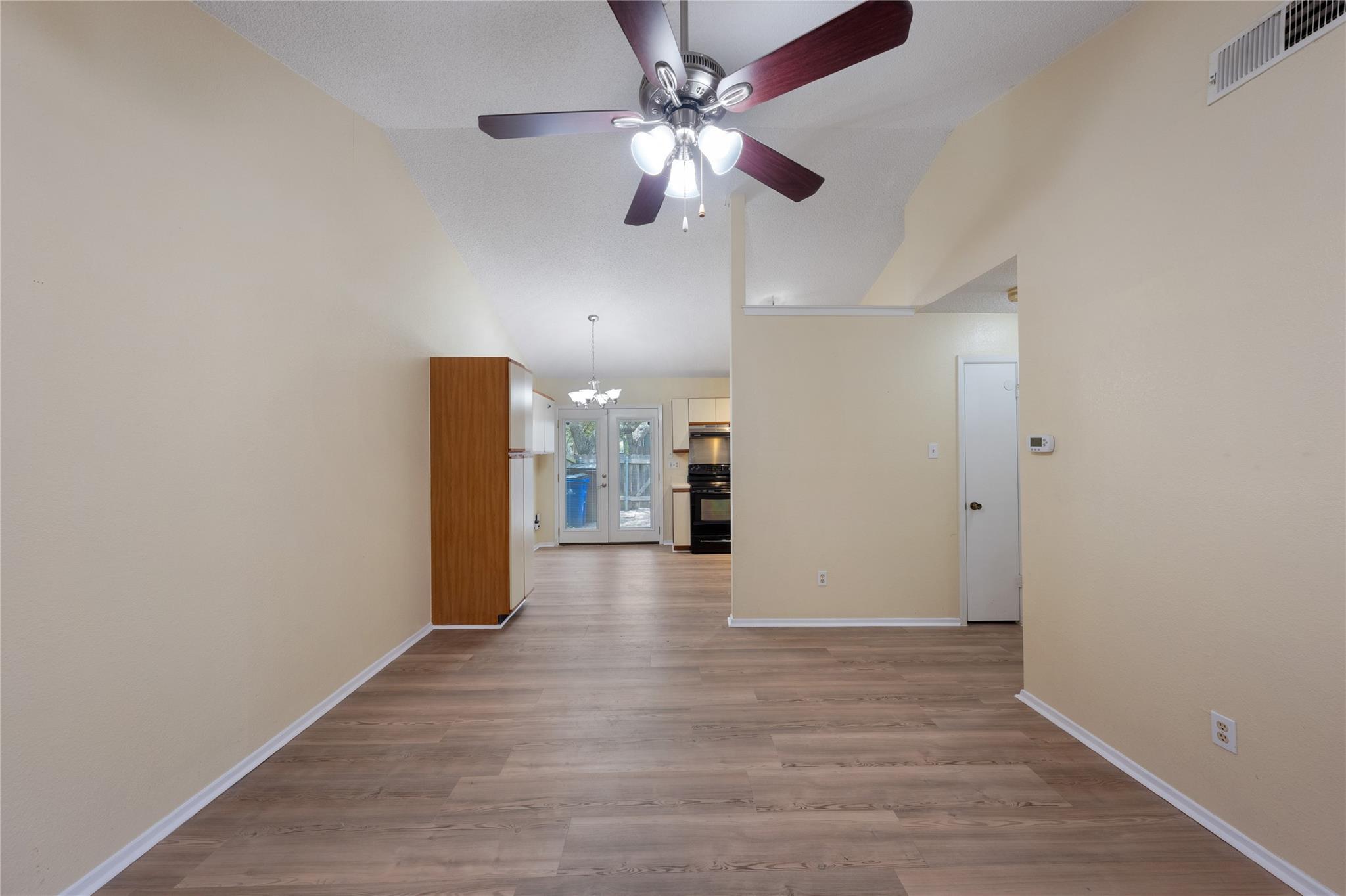 1015 Yager LN #41 — photo 5