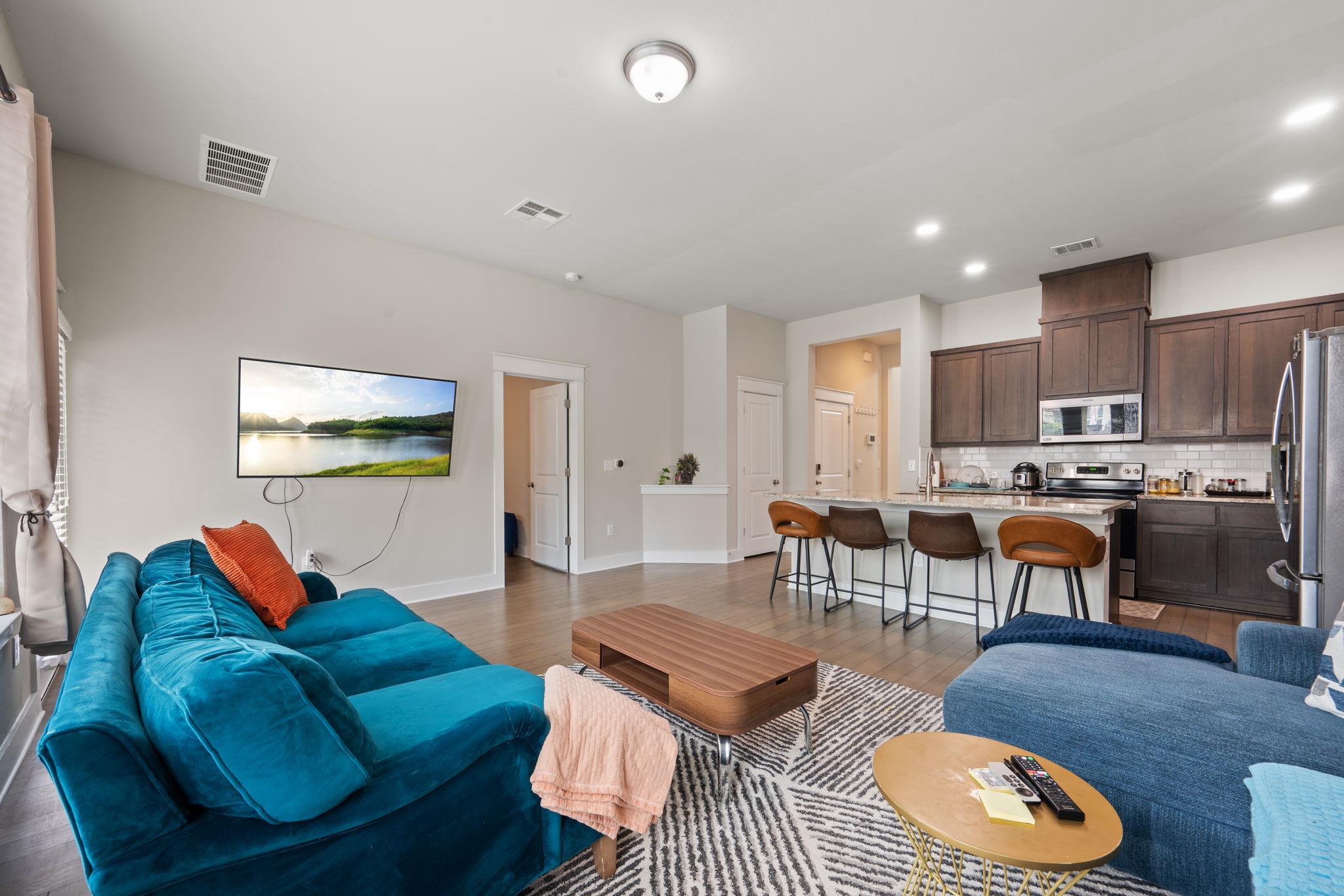 13501 Metric BLVD #14 — photo 3