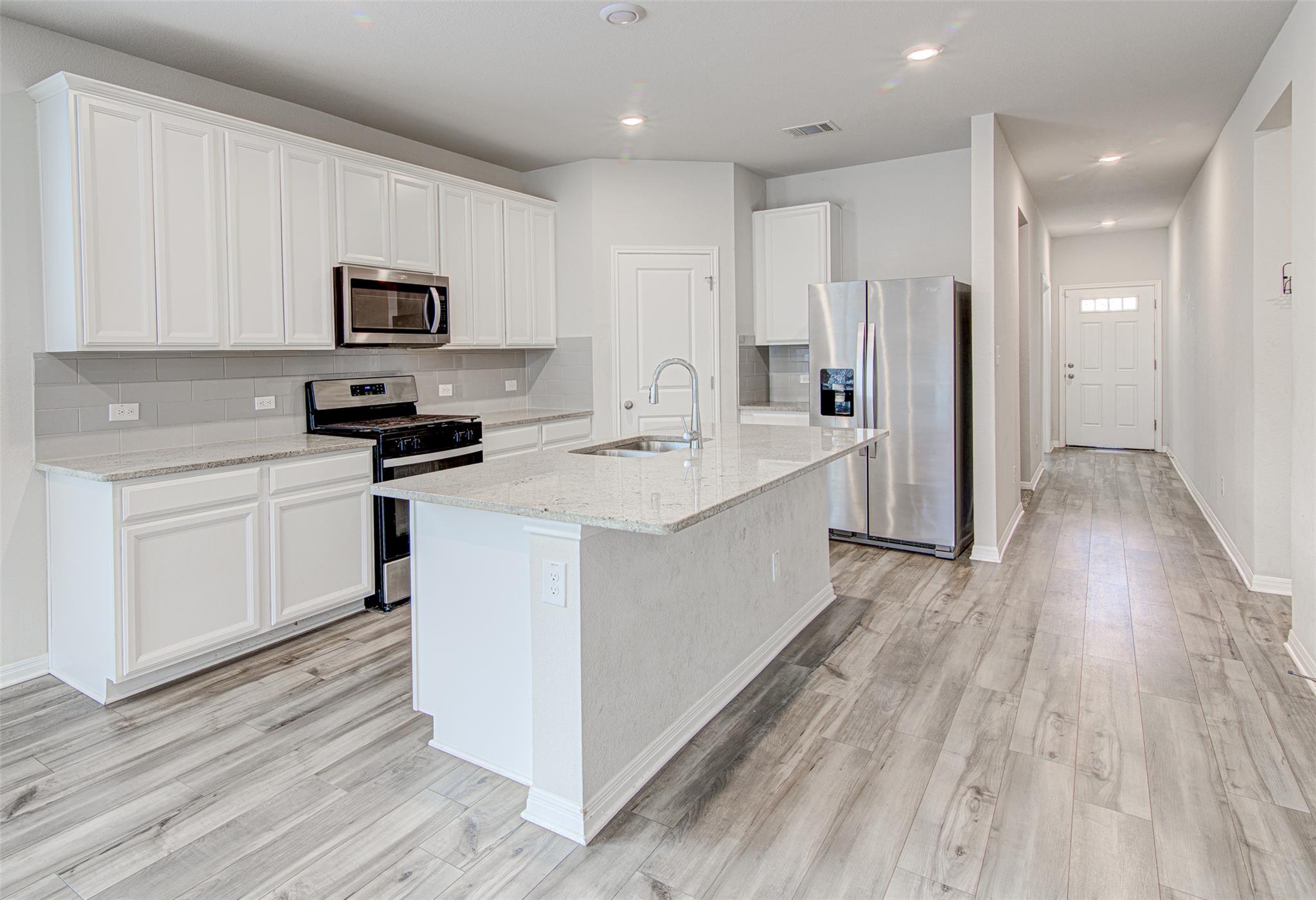 14404 Castleford DR — photo 4