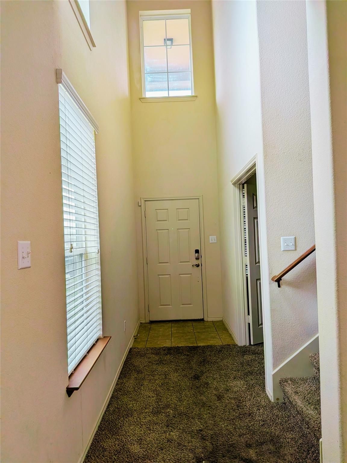 212 Foster LN — photo 4