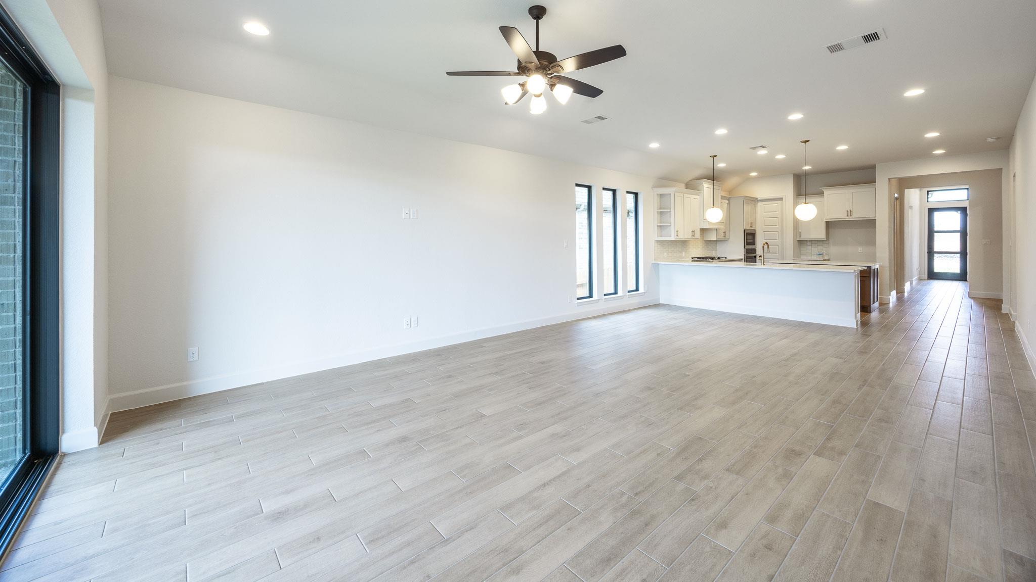 290 Maddy WAY — photo 4