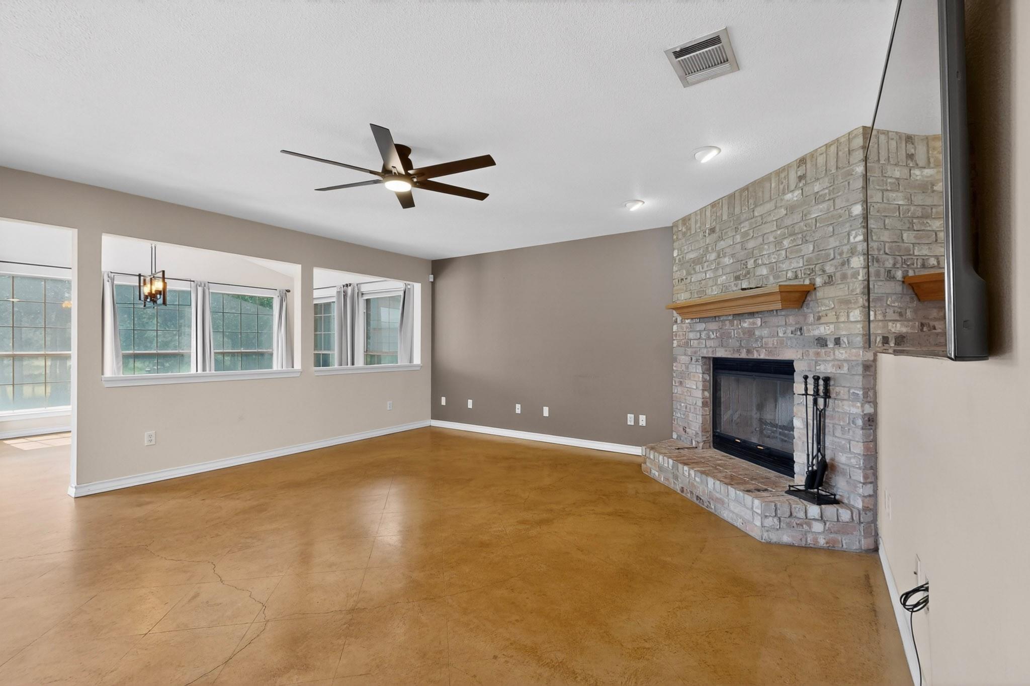 311 Oak Forest CV — photo 5