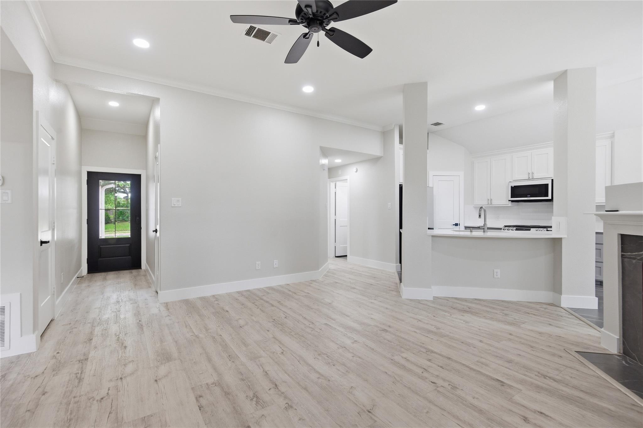 1614 Lantana DR — photo 4