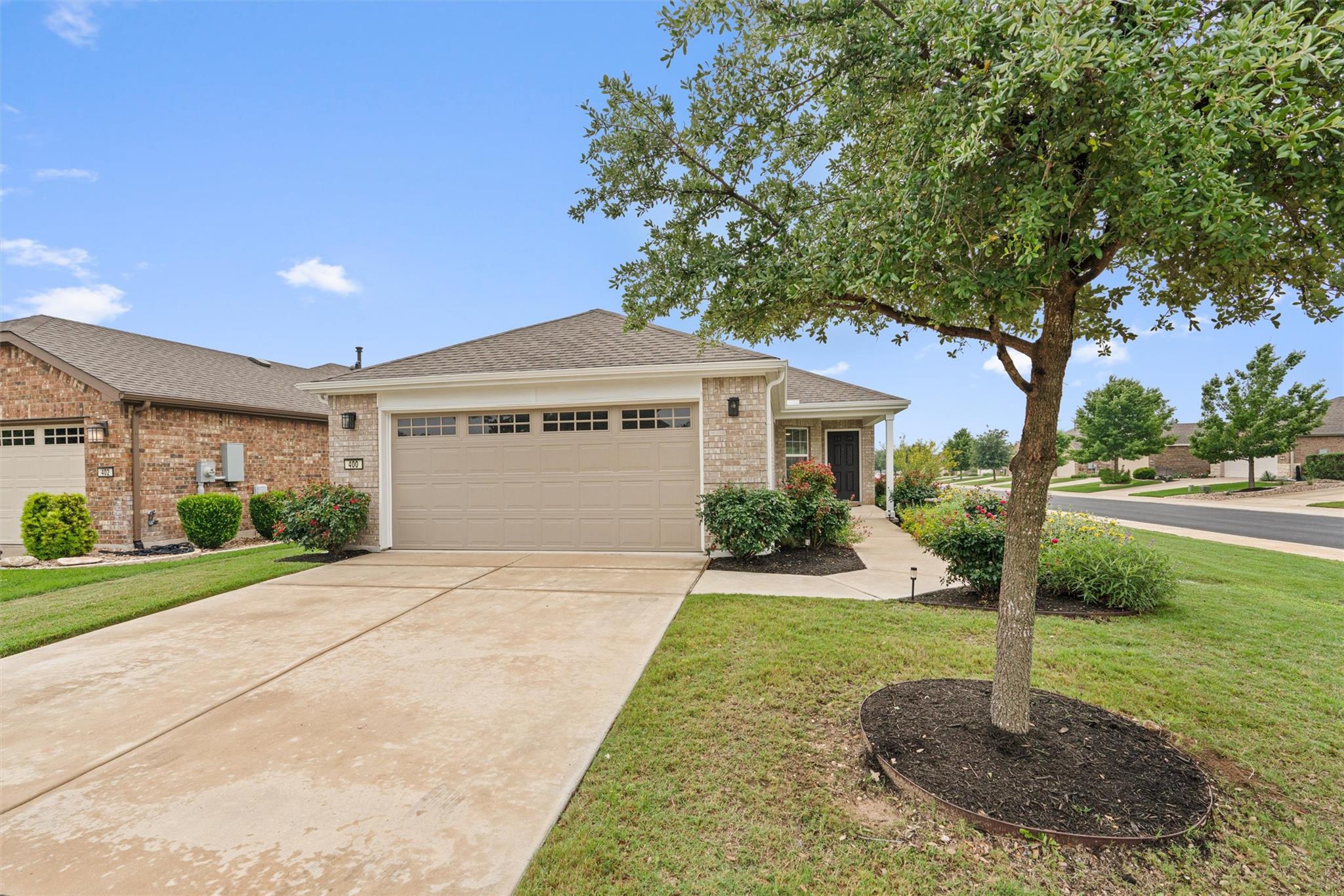 400 Fannin CT — photo 4