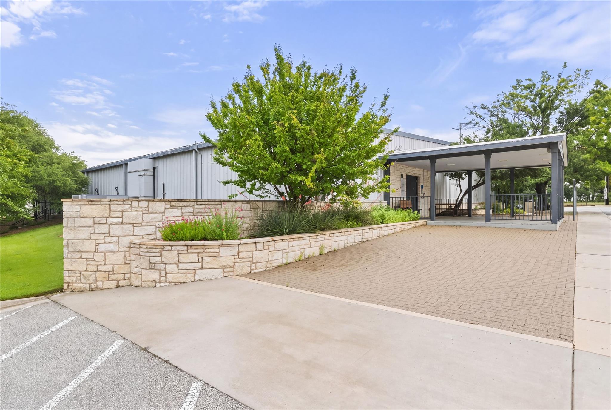 1506 US HWY 281 — photo 5