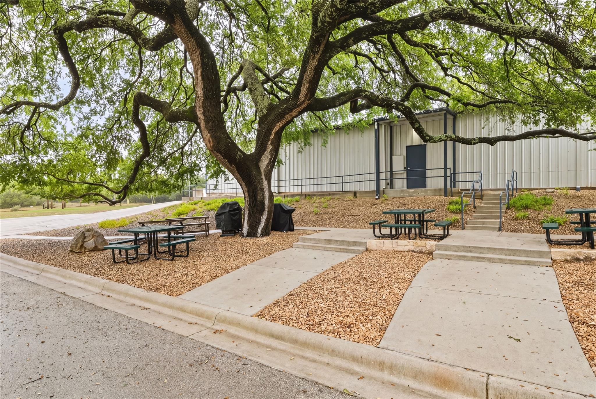 1506 US HWY 281 — photo 4