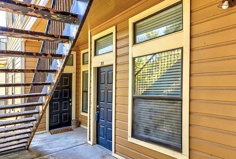 2802 Nueces ST #211 — photo 3