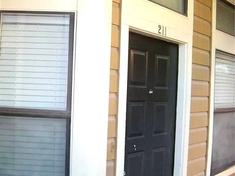 2802 Nueces ST #211 — photo 4