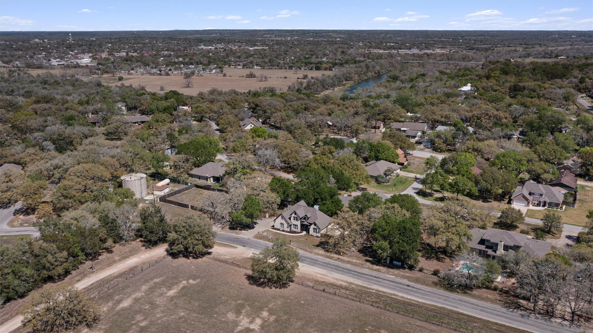 312 Country Club DR — photo 3