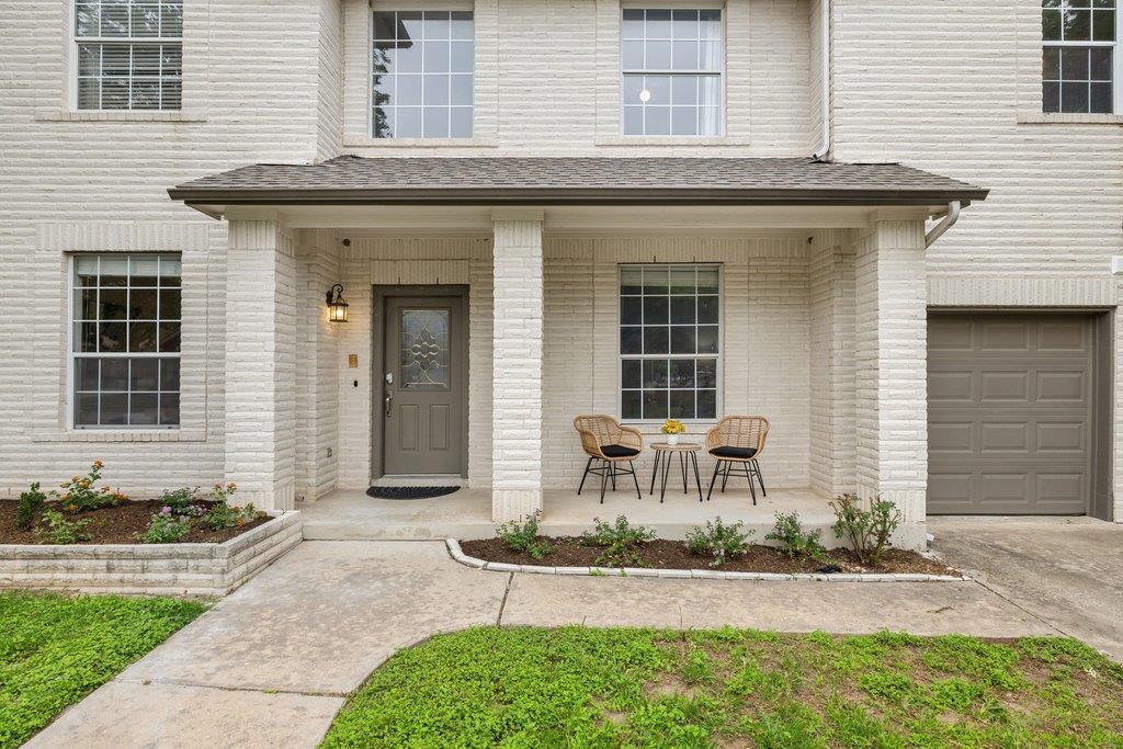 208 Settlers Valley DR — photo 3