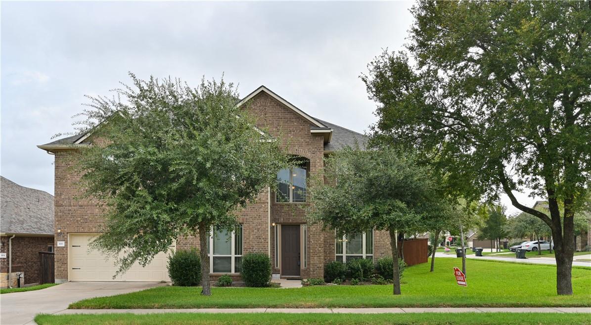 100 Lake Mineral Wells DR — photo 3