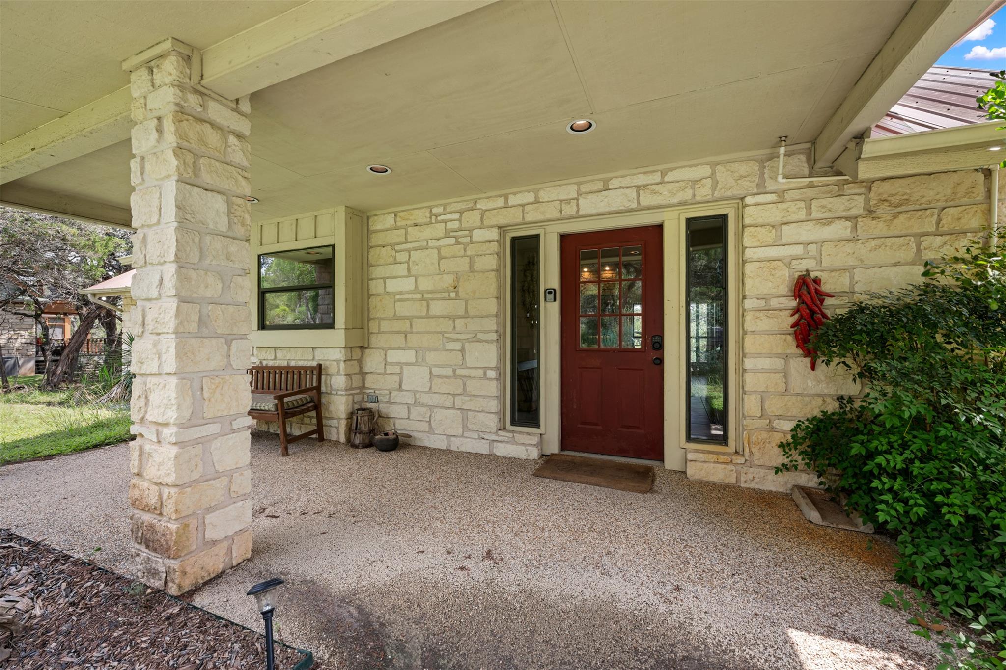 555 Hillsedge RD — photo 3