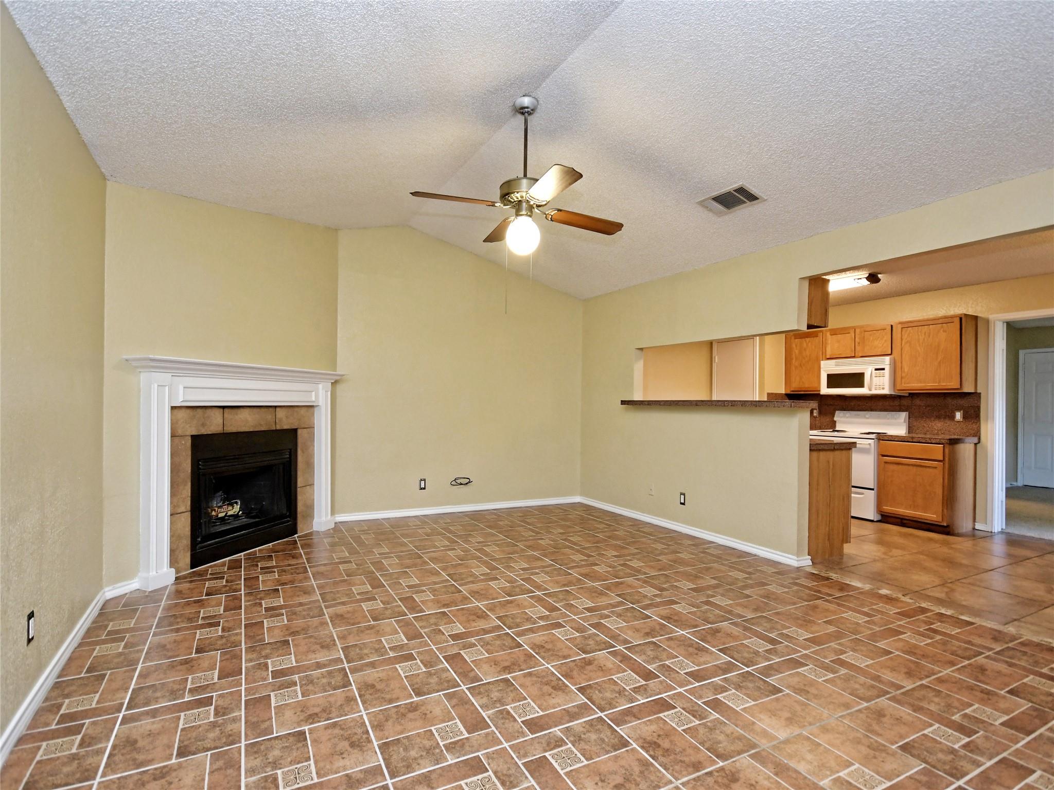 415 Fantail LOOP #A — photo 4