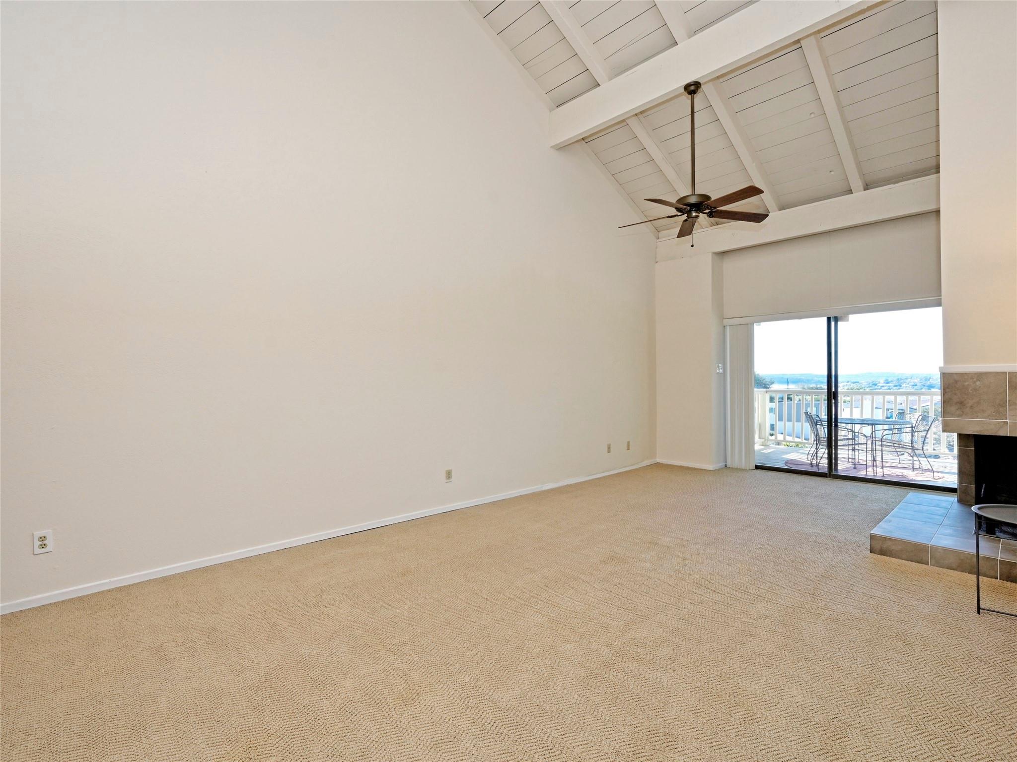 519 Rock Bluff DR — photo 4