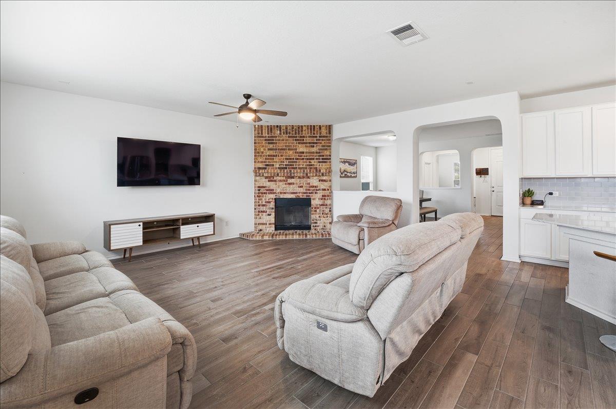 282 Crimson LN — photo 3
