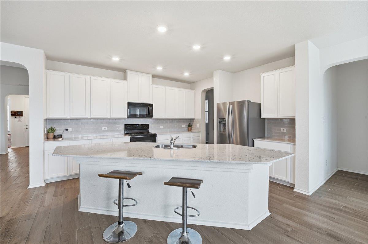 282 Crimson LN — photo 4