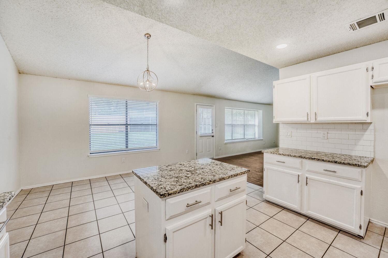 11922 MEADOWFIRE DR — photo 3