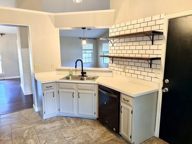 1920 White Oak CIR — photo 4