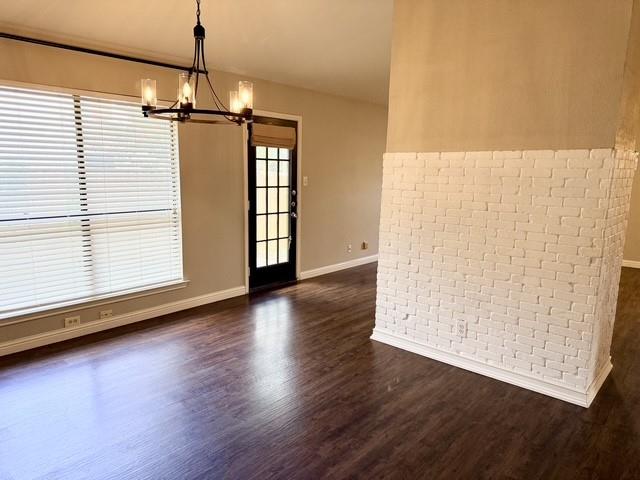 1920 White Oak CIR — photo 5