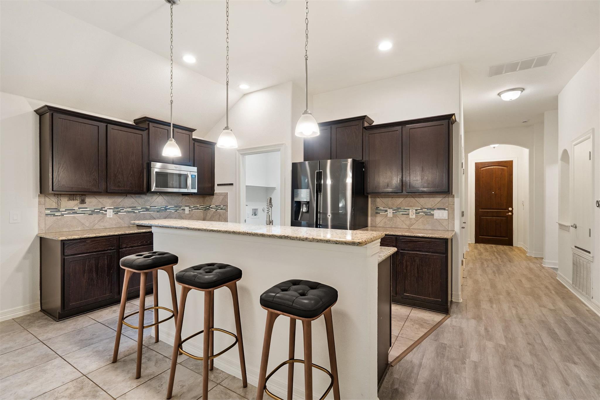 2705 Kingsland WAY — photo 4