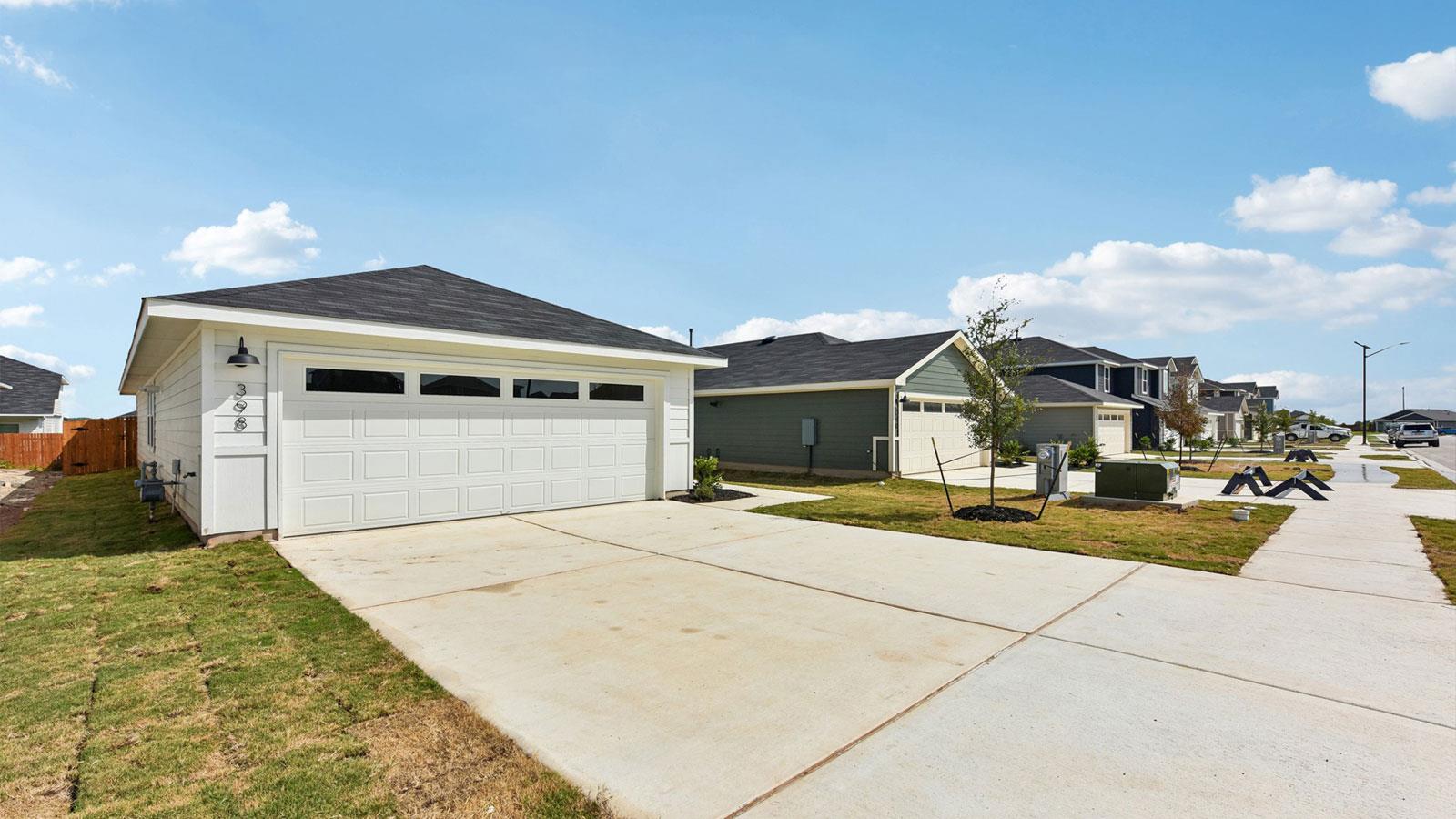 398 Ebbsfleet DR — photo 4