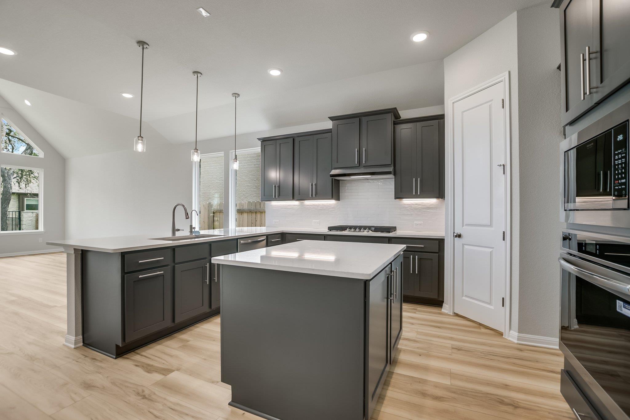 205 Country Cat LN — photo 4