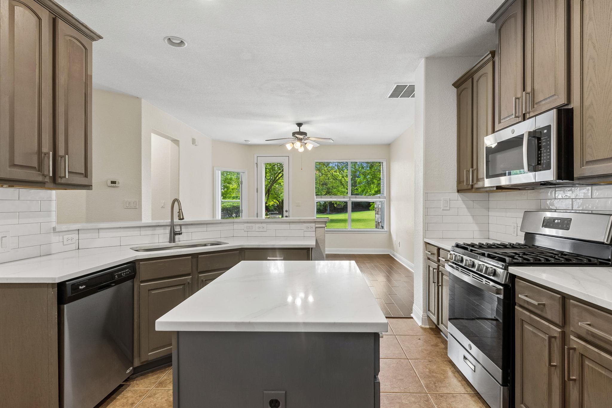114 Aria RDG #802 — photo 4