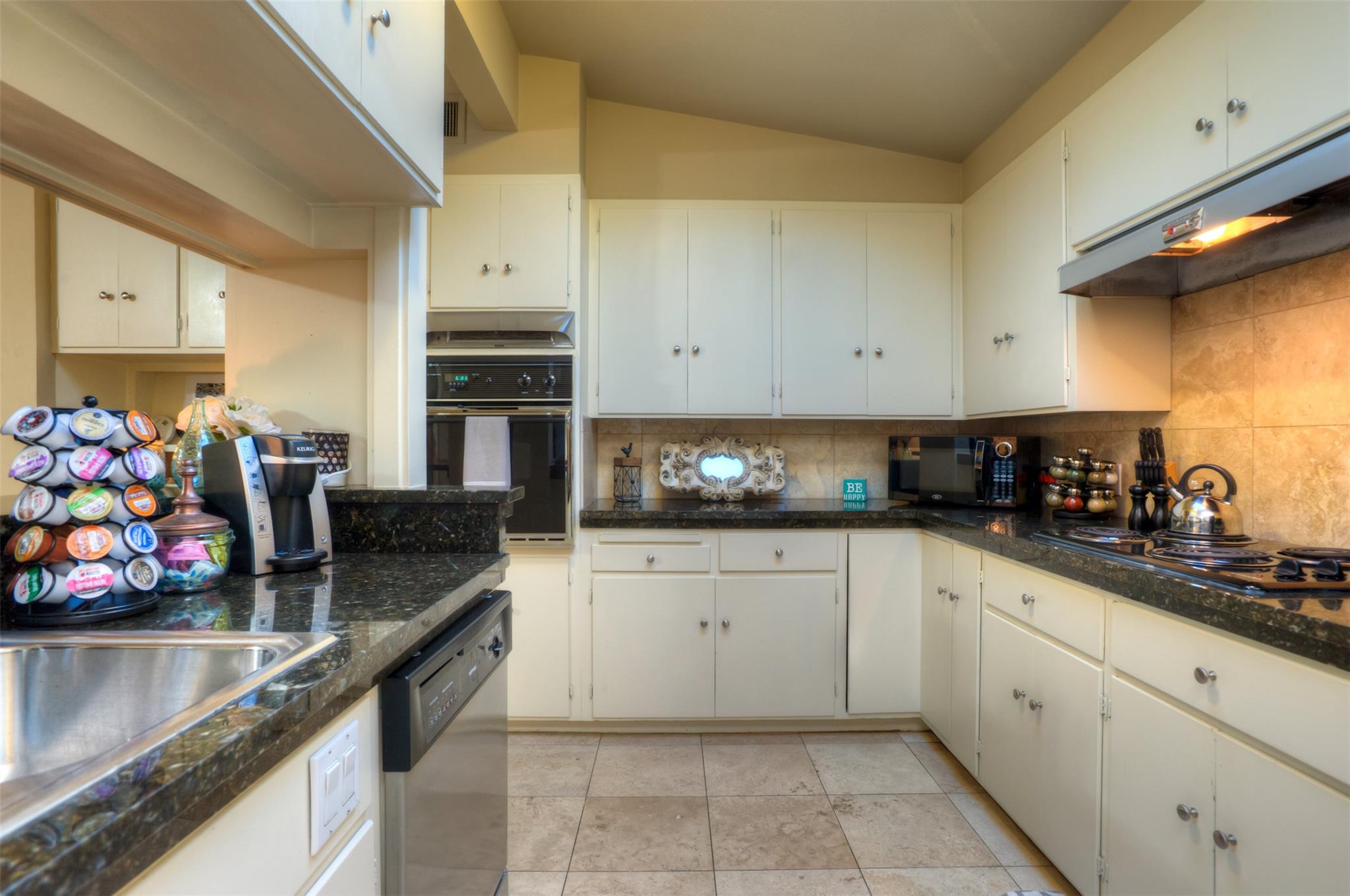 2400 Jarratt Ave #B — photo 4