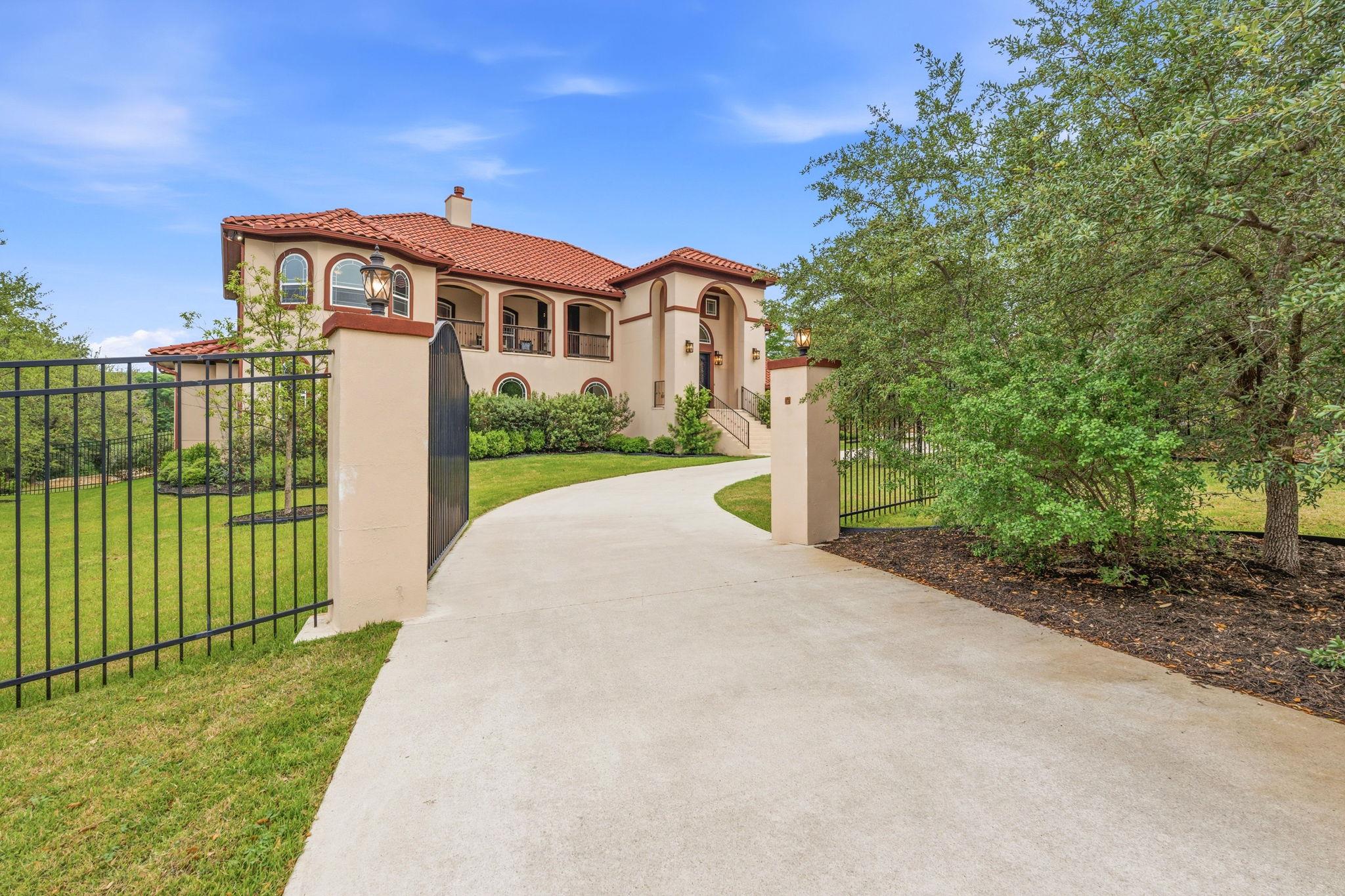 427 Bella Montagna CIR — photo 5