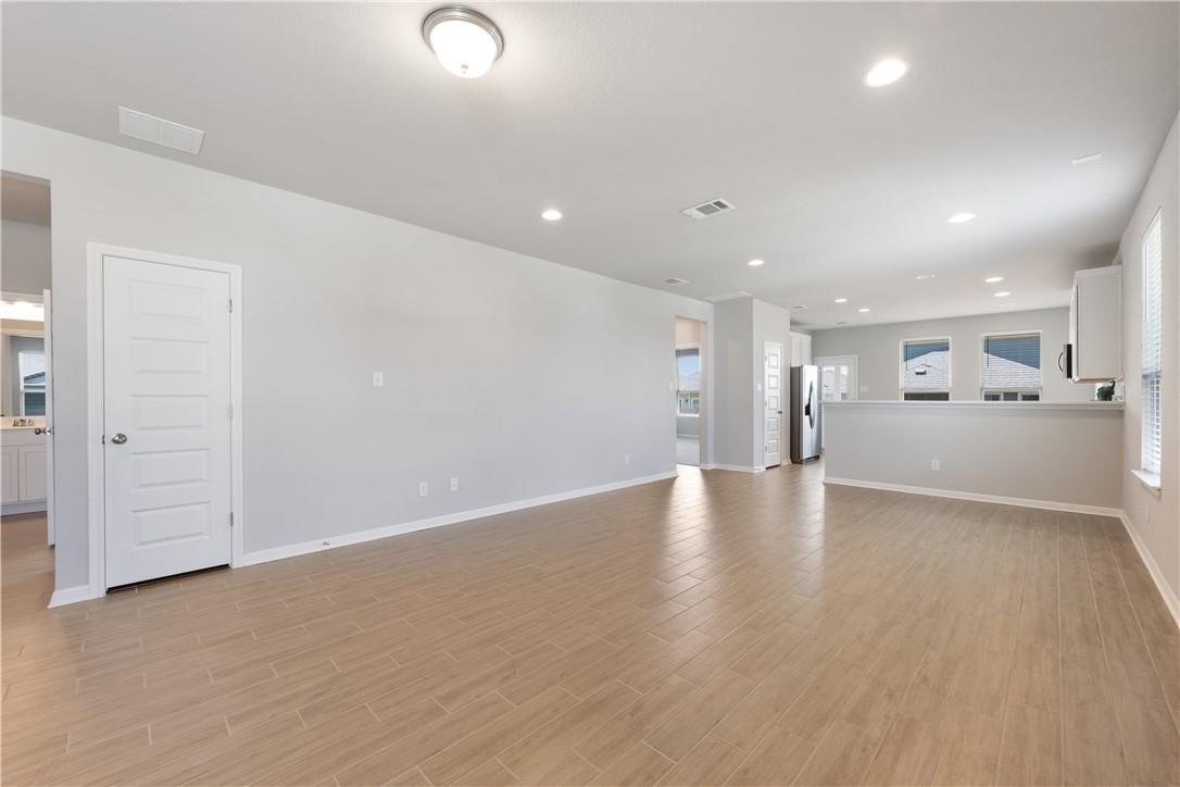 100 Drifter LN — photo 5