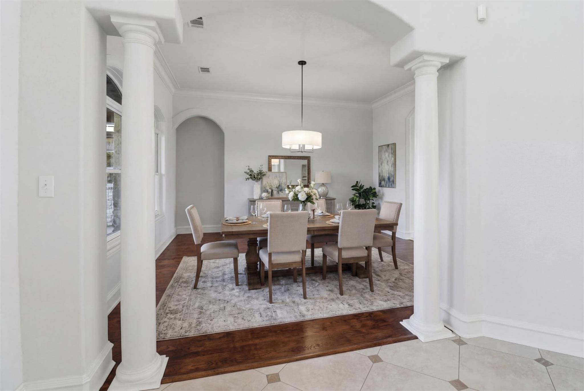1071 Escalar DR — photo 5