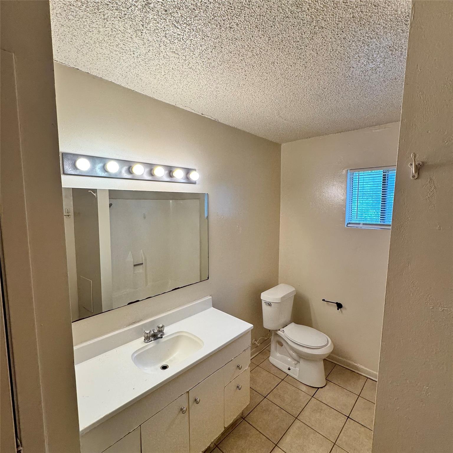 1626 Royal Hill DR #B — photo 4