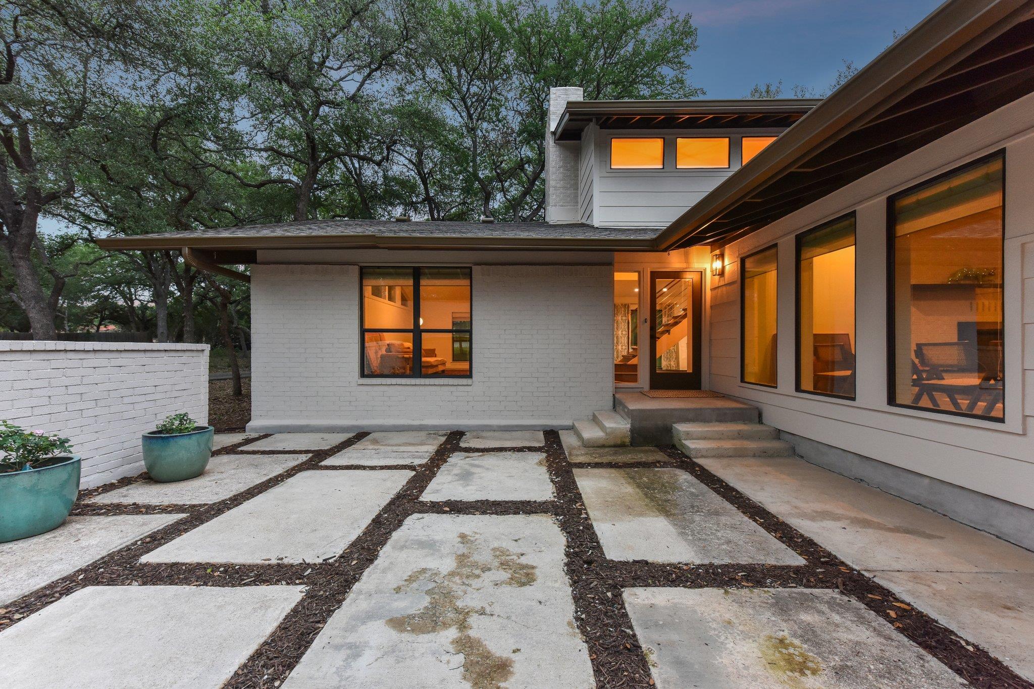 9004 Tara LN — photo 5