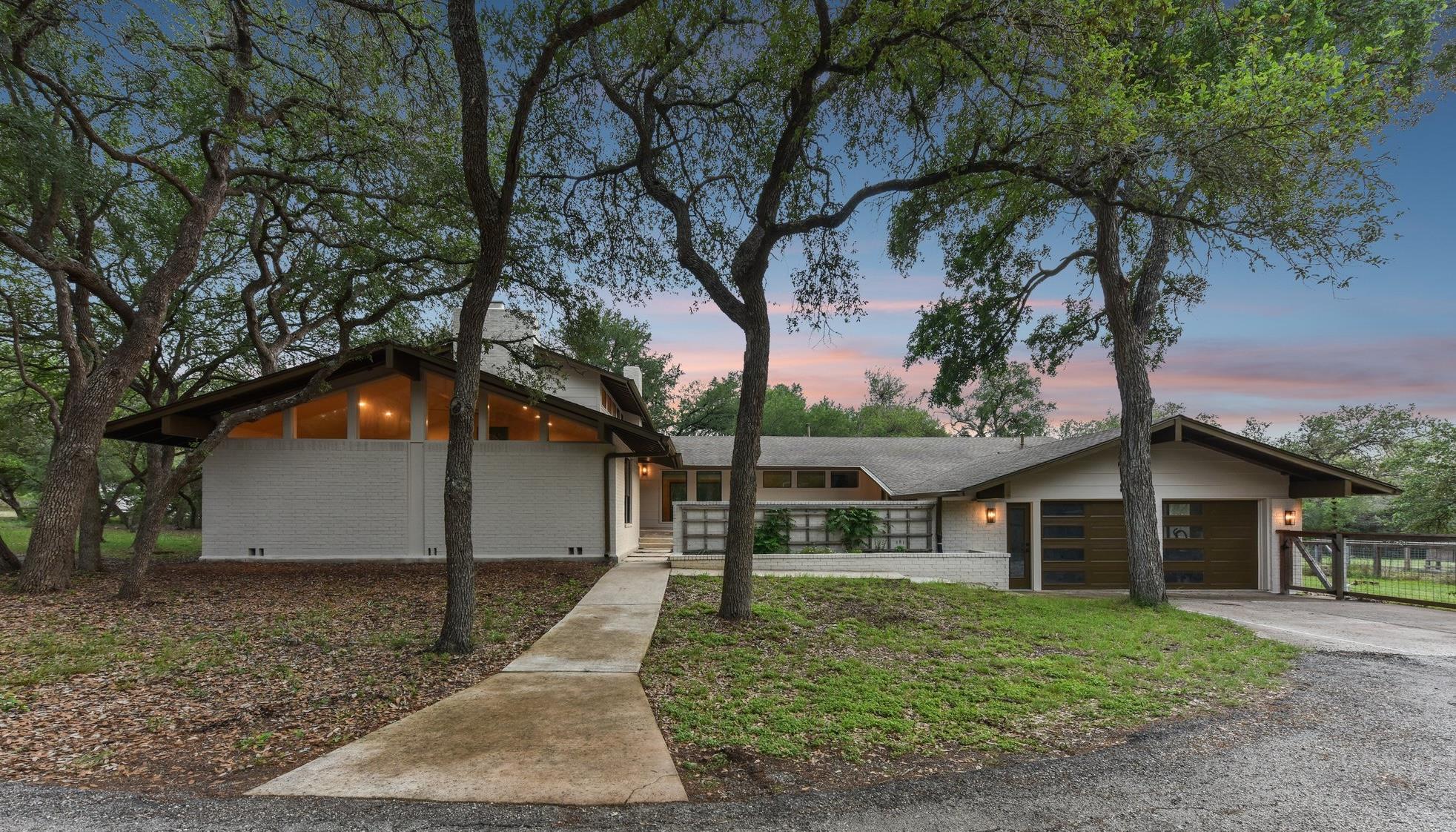 9004 Tara LN — photo 3