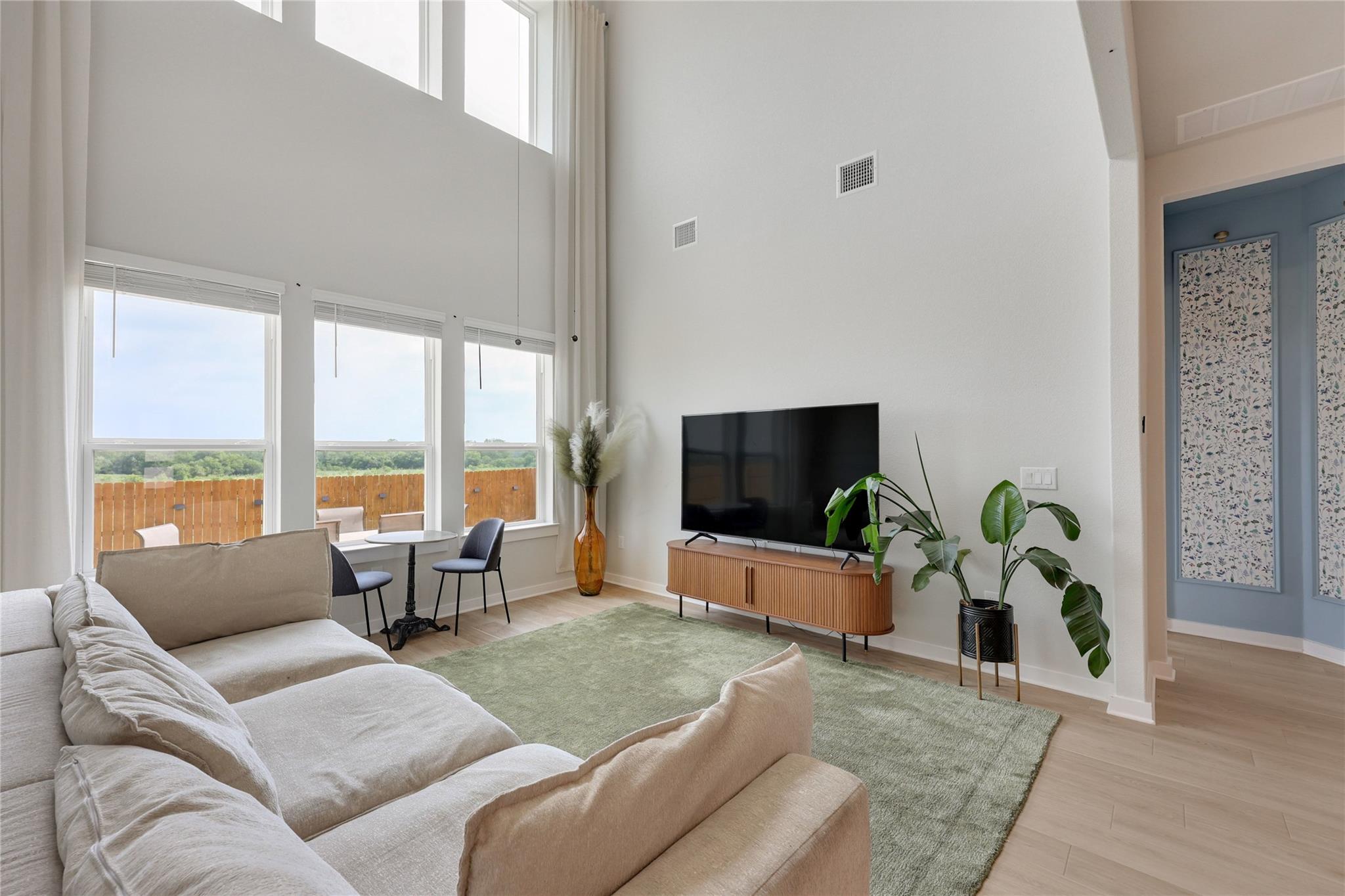 4902 Seadrift DR — photo 4