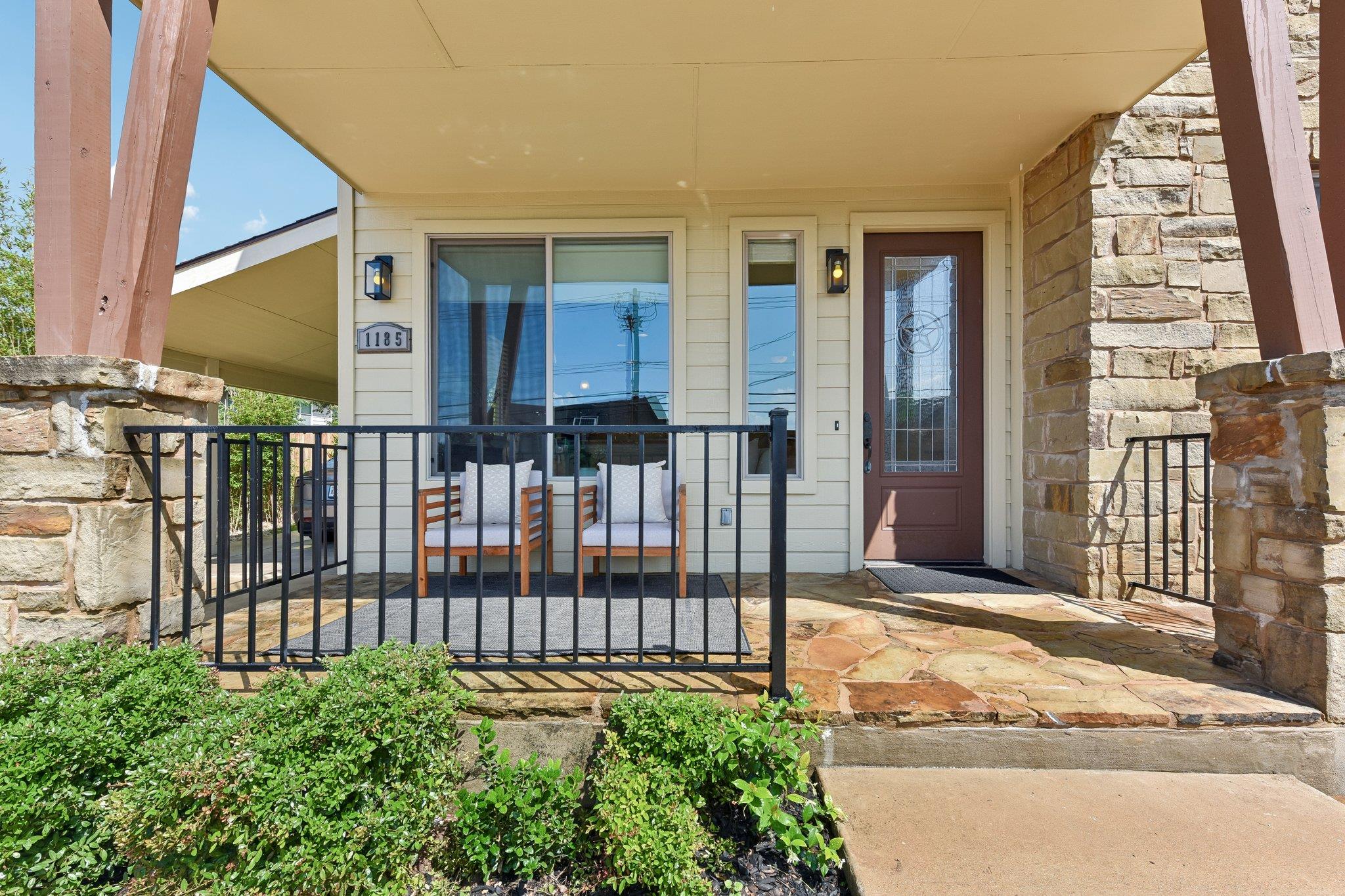 1185 Springdale RD — photo 3