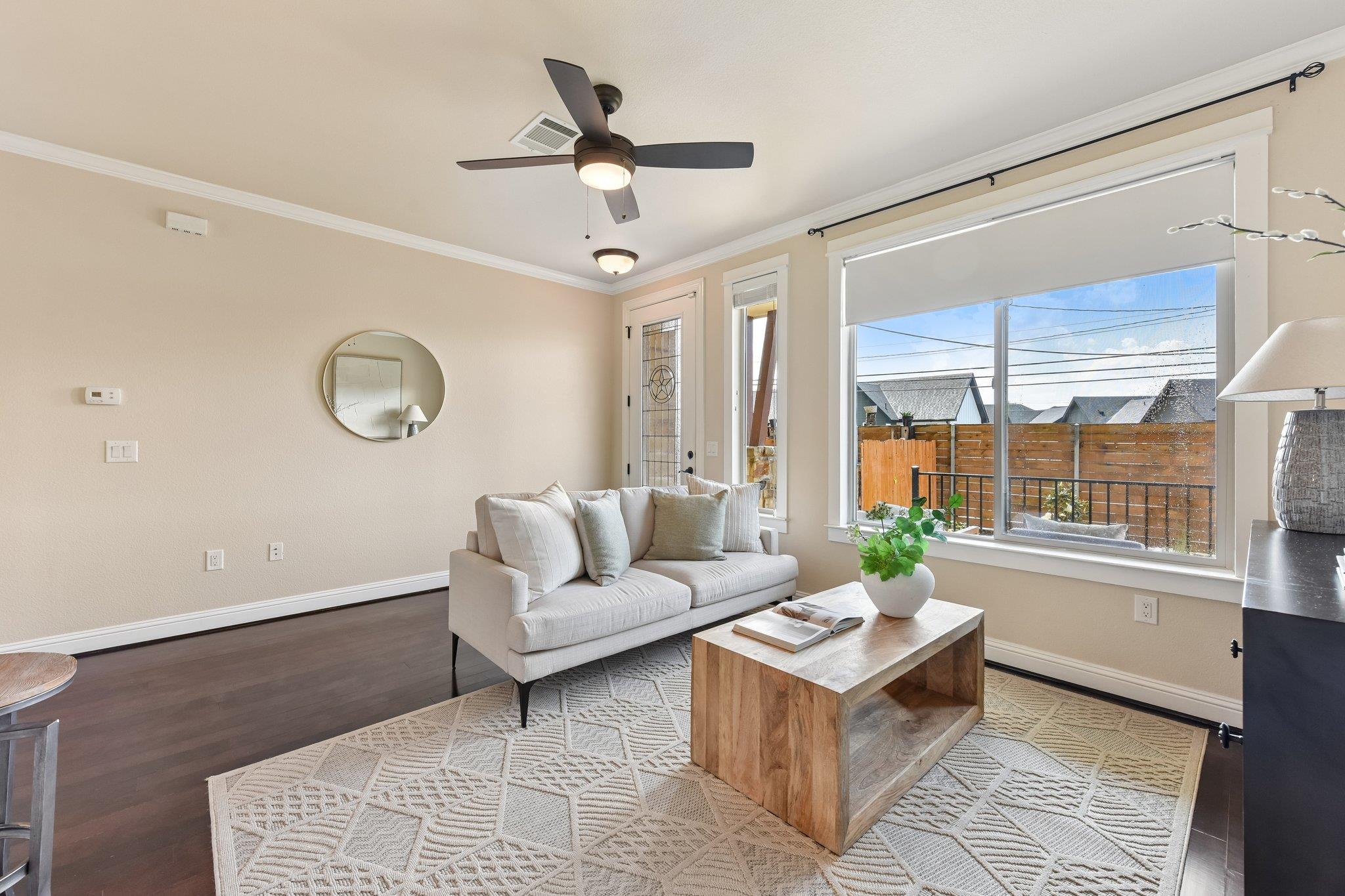 1185 Springdale RD — photo 4