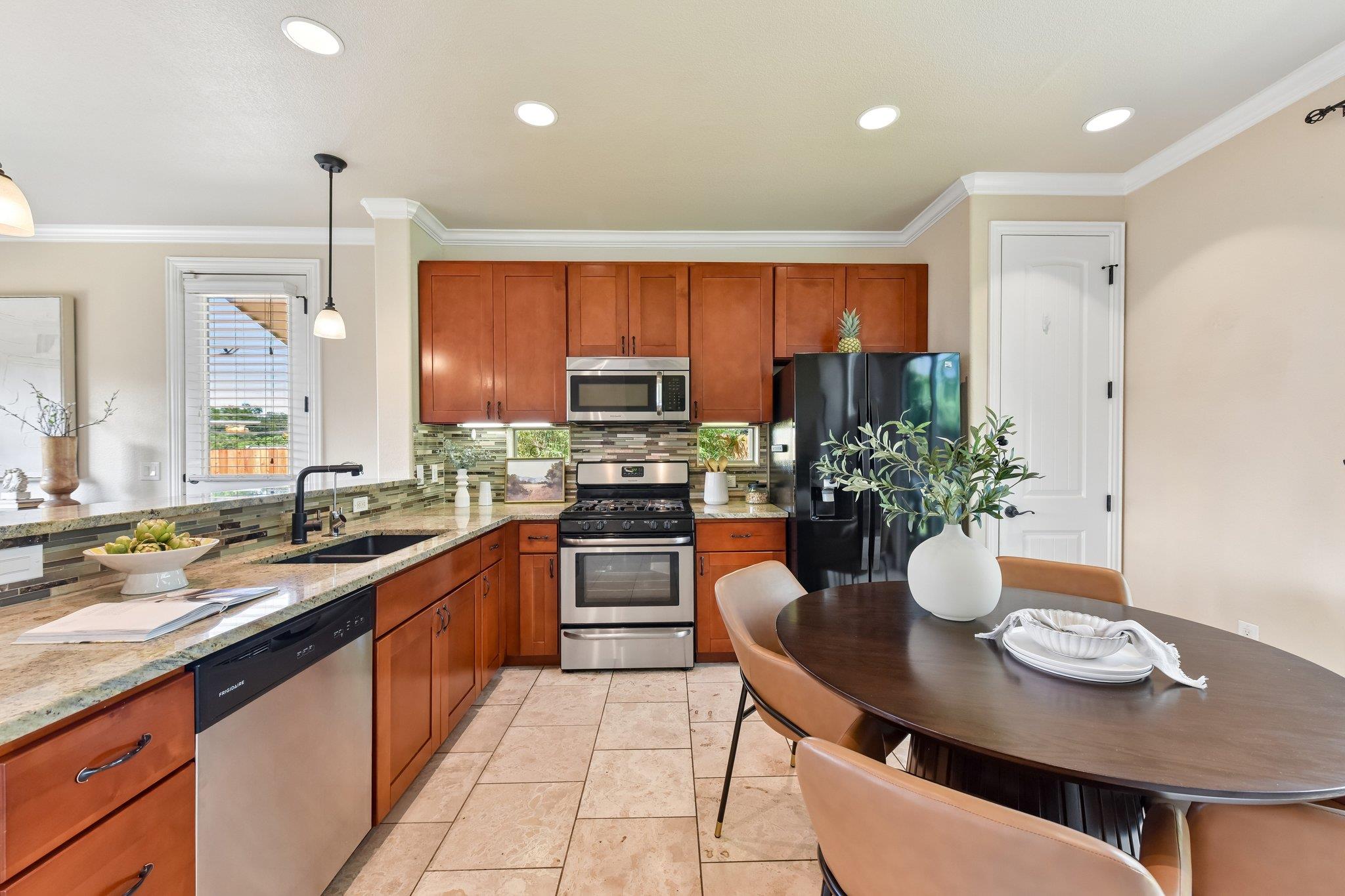 1185 Springdale RD — photo 5