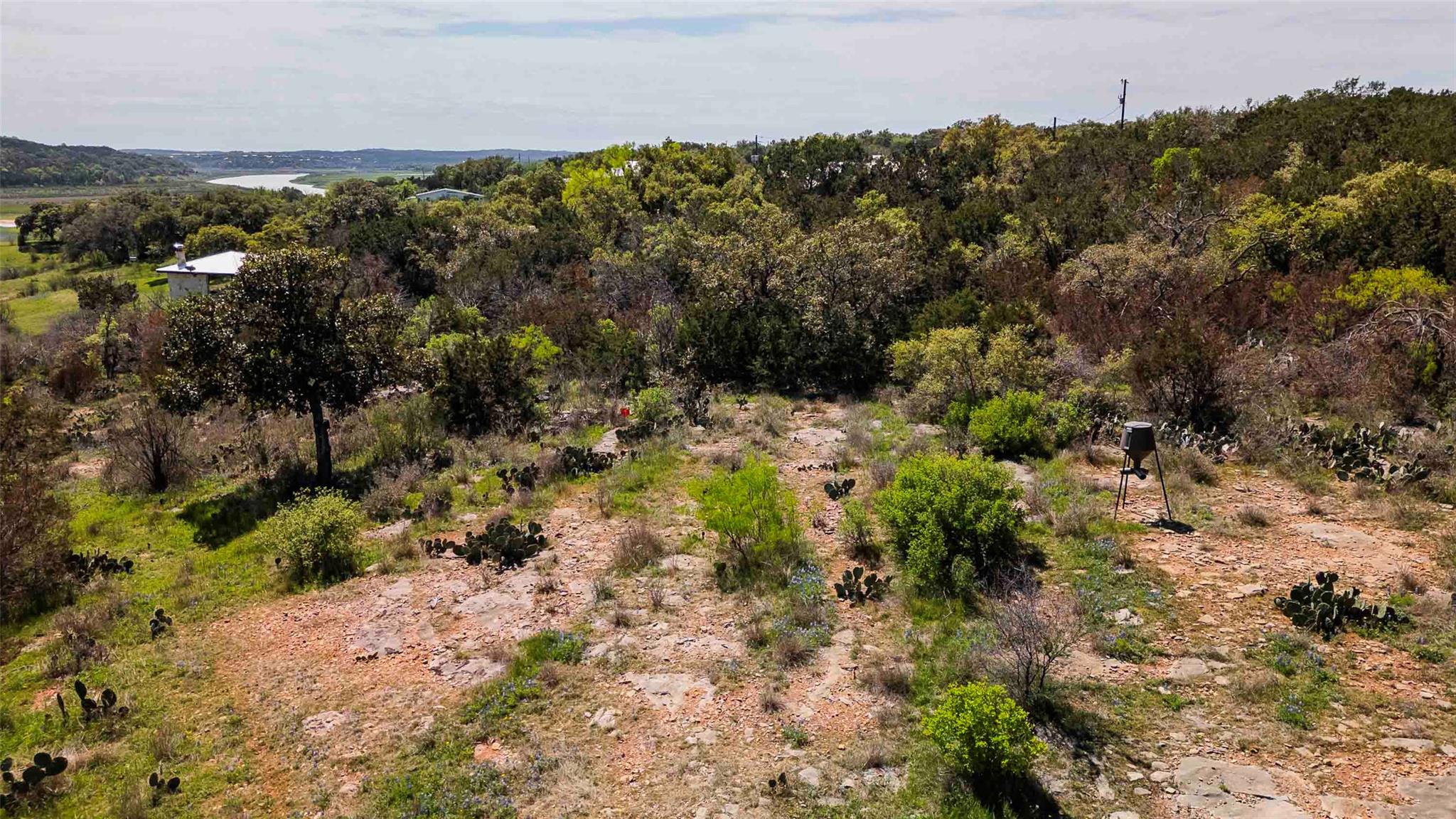 551 Lake View DR — photo 5