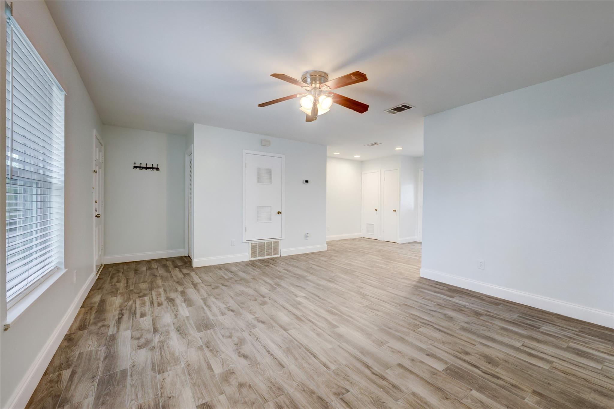 2701 ST EDWARDS CRES #A — photo 4