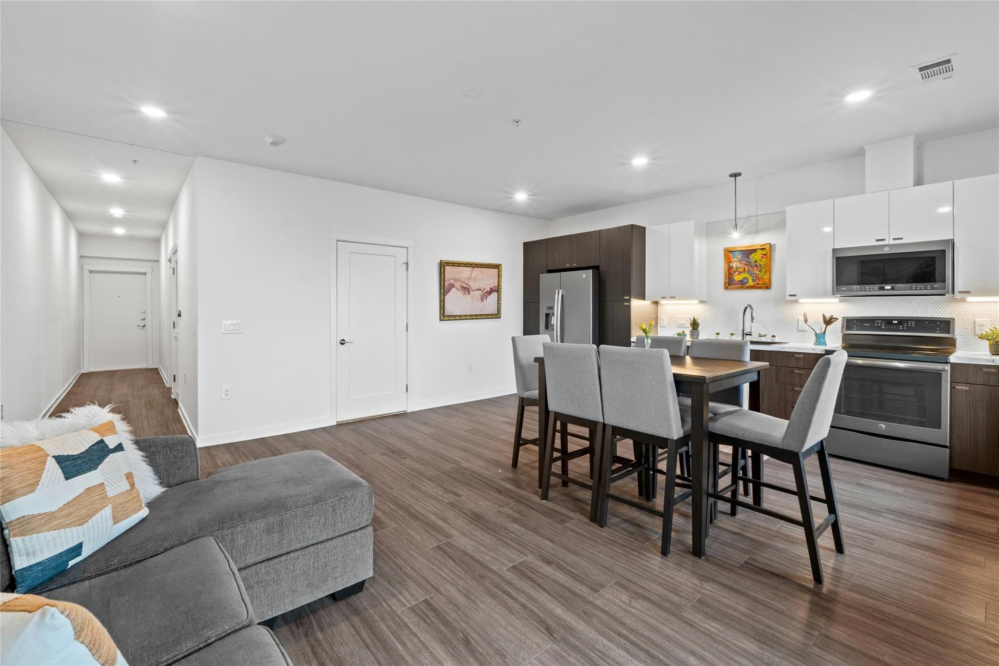 4361 Congress Ave #402 — photo 3